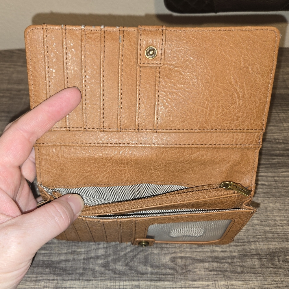 Fossil Women's Multicolor Leather Wallet - Picture 5 of 14